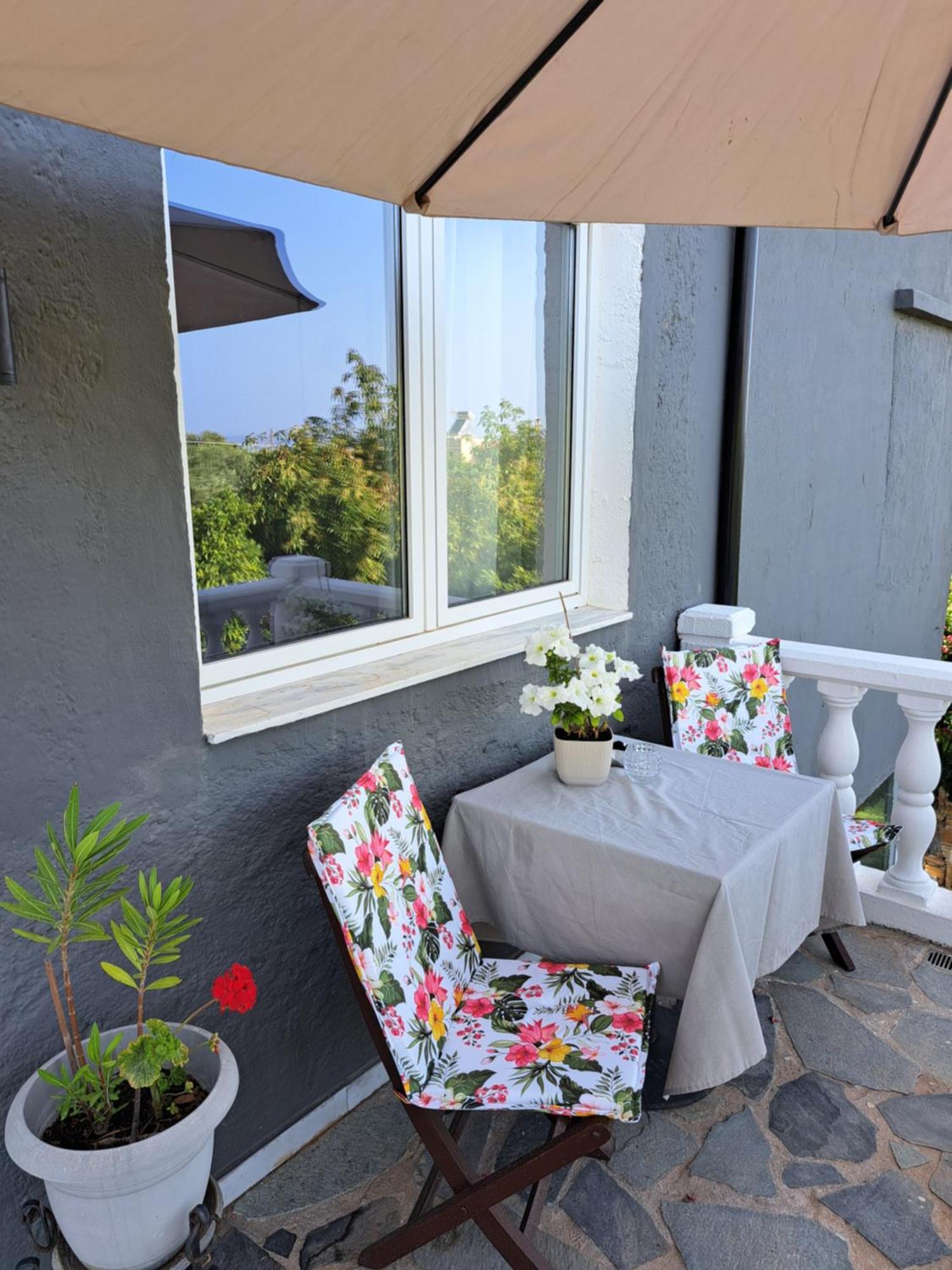 Garden Rooms Pirgos Psilonerou Exterior photo